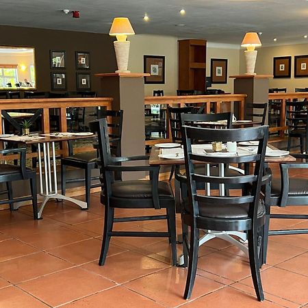 Protea Hotel By Marriott Ondangwa Eksteriør billede
