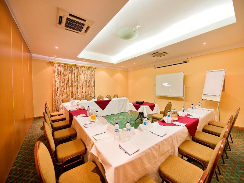 Protea Hotel By Marriott Ondangwa Eksteriør billede