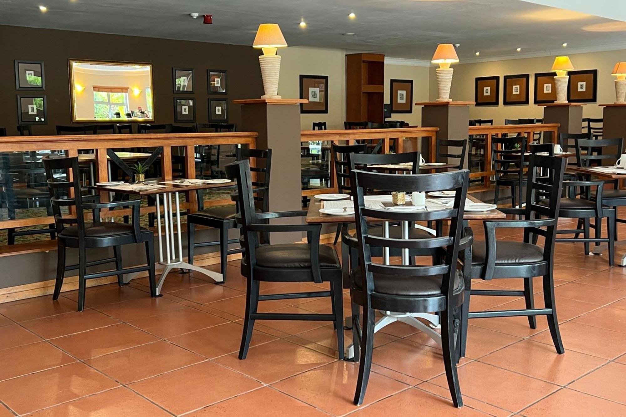 Protea Hotel By Marriott Ondangwa Eksteriør billede