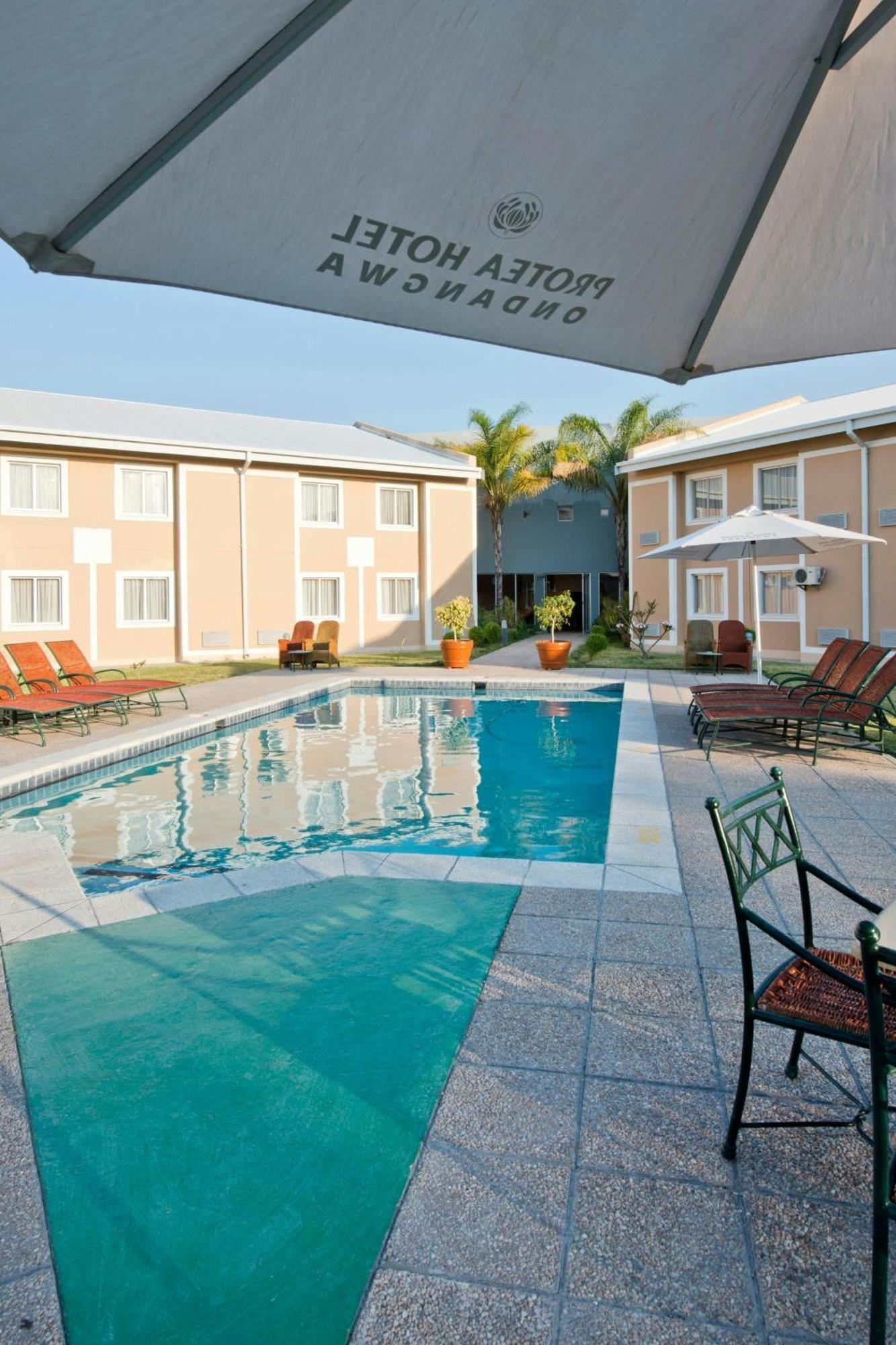 Protea Hotel By Marriott Ondangwa Eksteriør billede