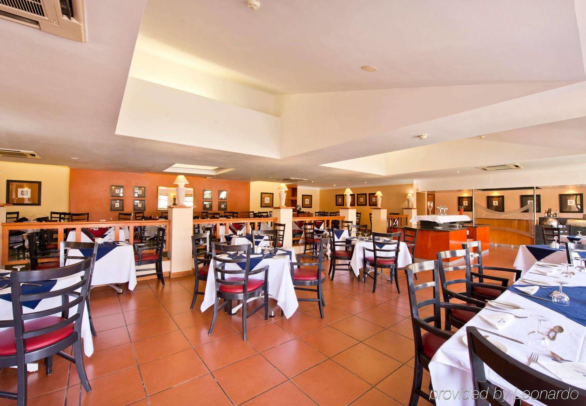 Protea Hotel By Marriott Ondangwa Eksteriør billede