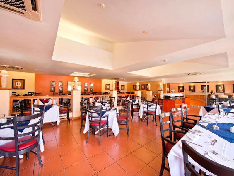 Protea Hotel By Marriott Ondangwa Eksteriør billede